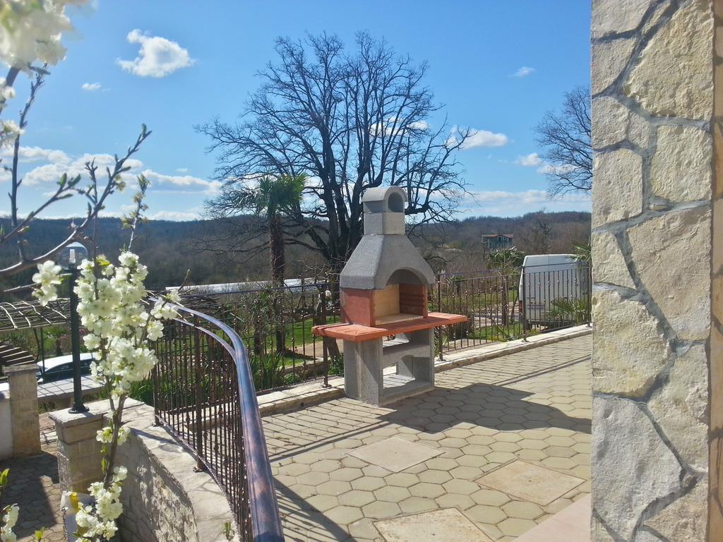 Villa Lara Karojba Стая снимка