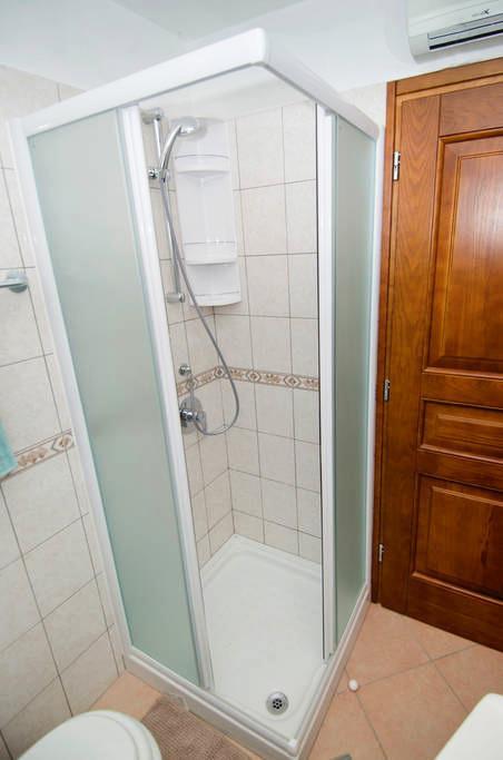 Villa Lara Karojba Стая снимка